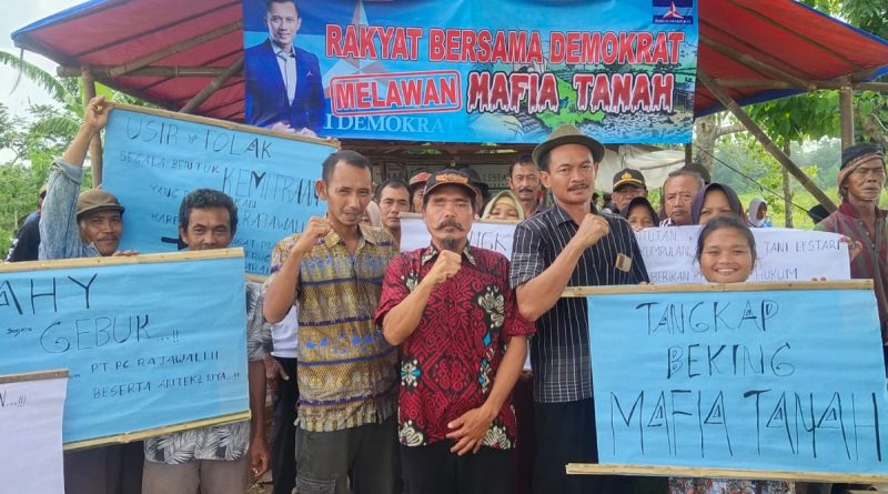 Dukung AHY Lawan Mafia Tanah, Demokrat Terima Aduan Rakyat di Tengah Sawah Garapan